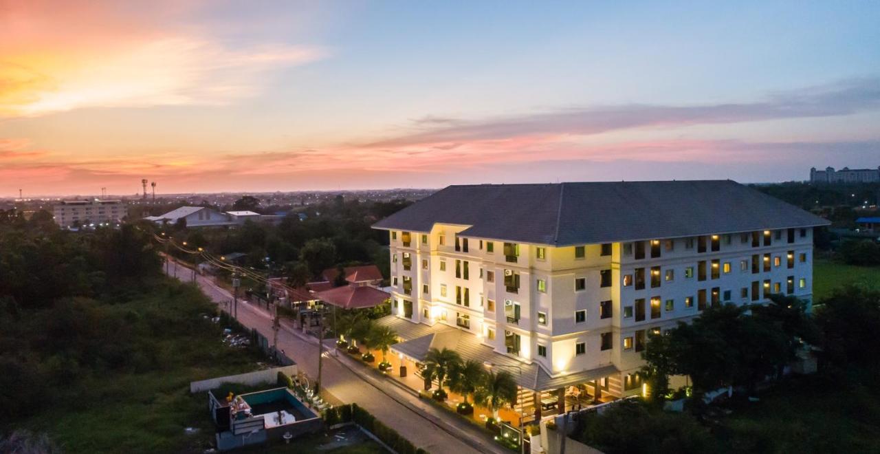 Napheera Royal Tel Hotel Ban Khlong Bang Krathiam Ngoại thất bức ảnh