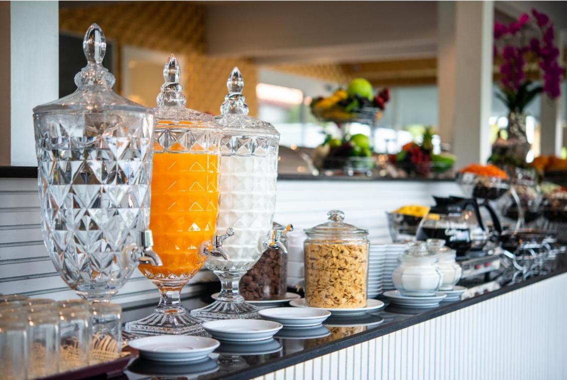 Napheera Royal Tel Hotel Ban Khlong Bang Krathiam Ngoại thất bức ảnh
