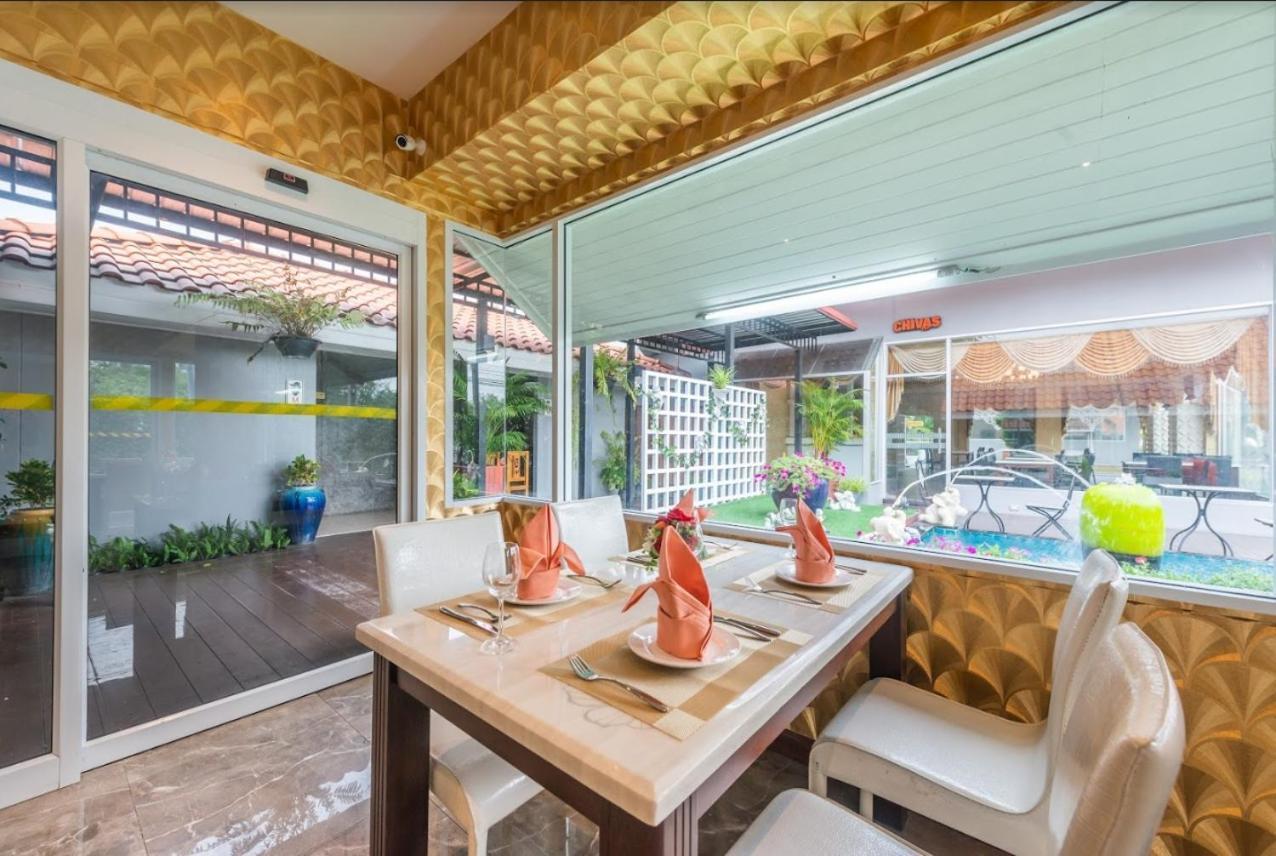 Napheera Royal Tel Hotel Ban Khlong Bang Krathiam Ngoại thất bức ảnh
