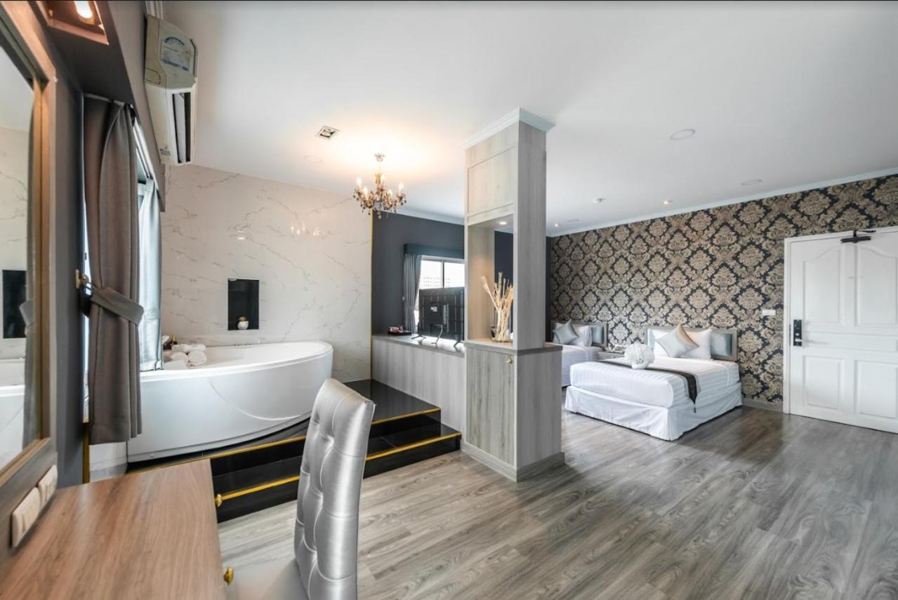 Napheera Royal Tel Hotel Ban Khlong Bang Krathiam Ngoại thất bức ảnh